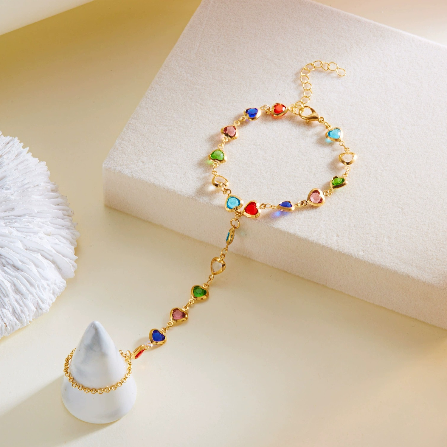 Yellow Body Jewelry - Ladies' Bracelet, Vintage-style in Golden Yellow