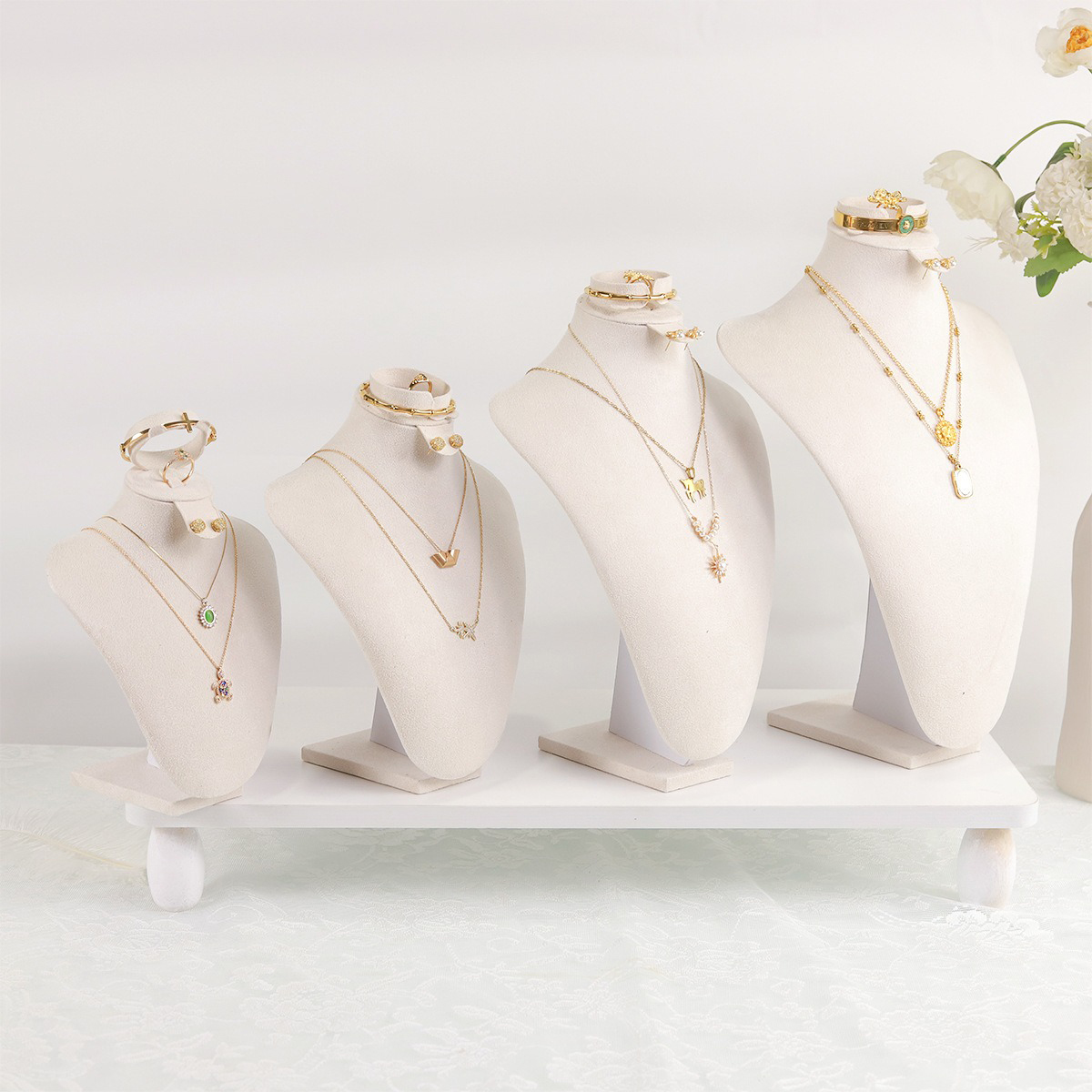 Body Velvet Jewelry Display Bu - مراجعة Body Jewelry Display Case وسعره